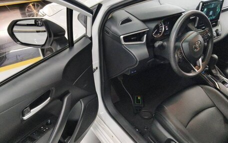 Toyota Corolla, 2021 год, 1 750 000 рублей, 6 фотография