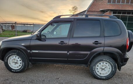 Chevrolet Niva I рестайлинг, 2012 год, 637 000 рублей, 3 фотография