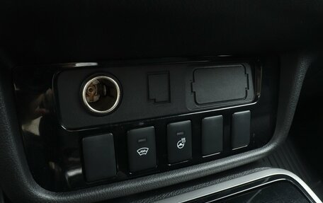 Mitsubishi Outlander III рестайлинг 3, 2017 год, 1 885 000 рублей, 15 фотография