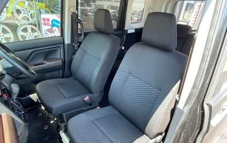 Toyota Roomy I, 2019 год, 890 035 рублей, 9 фотография