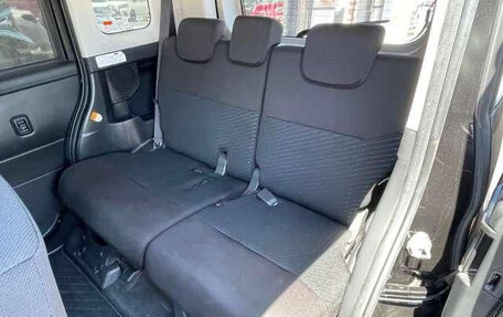 Toyota Roomy I, 2019 год, 890 035 рублей, 11 фотография