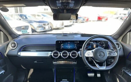 Mercedes-Benz GLB, 2024 год, 3 900 190 рублей, 2 фотография