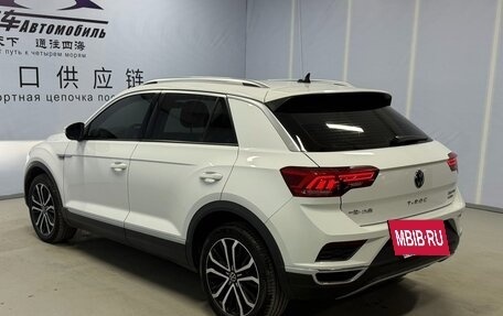 Volkswagen T-Roc I, 2021 год, 2 630 000 рублей, 6 фотография