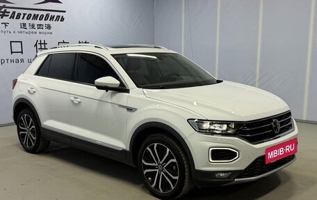 Volkswagen T-Roc I, 2021 год, 2 630 000 рублей, 3 фотография