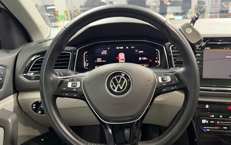 Volkswagen T-Roc I, 2021 год, 2 630 000 рублей, 13 фотография