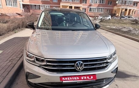 Volkswagen Tiguan II, 2021 год, 3 850 000 рублей, 6 фотография