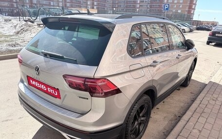 Volkswagen Tiguan II, 2021 год, 3 850 000 рублей, 3 фотография