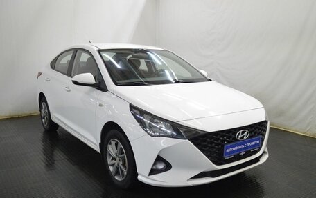 Hyundai Solaris II рестайлинг, 2021 год, 1 100 000 рублей, 3 фотография