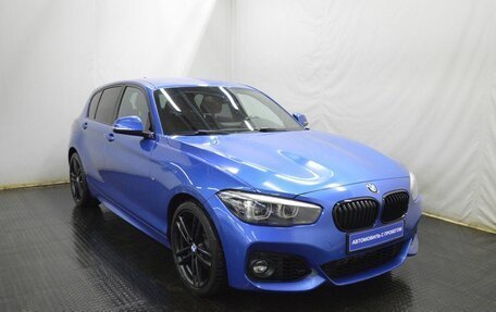 BMW 1 серия, 2018 год, 2 400 000 рублей, 3 фотография