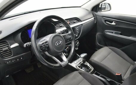 KIA Rio IV, 2018 год, 1 300 000 рублей, 10 фотография