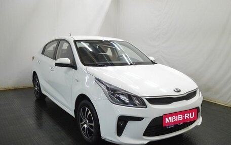 KIA Rio IV, 2018 год, 1 300 000 рублей, 3 фотография