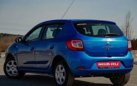 Renault Sandero II рестайлинг, 2018 год, 800 000 рублей, 3 фотография