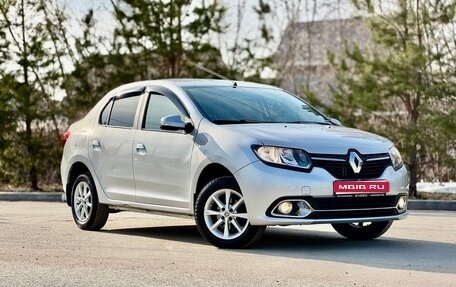 Renault Logan II, 2015 год, 700 000 рублей, 1 фотография