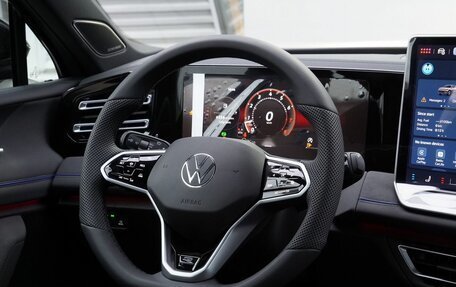 Volkswagen Tiguan, 2026 год, 5 250 000 рублей, 28 фотография