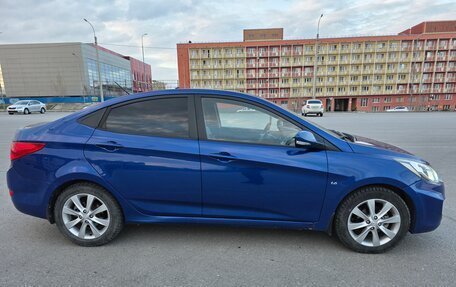 Hyundai Solaris II рестайлинг, 2012 год, 900 000 рублей, 4 фотография