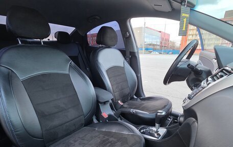 Hyundai Solaris II рестайлинг, 2012 год, 900 000 рублей, 10 фотография