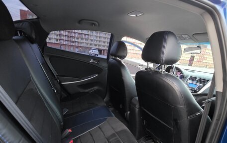 Hyundai Solaris II рестайлинг, 2012 год, 900 000 рублей, 19 фотография