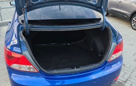 Hyundai Solaris II рестайлинг, 2012 год, 900 000 рублей, 16 фотография