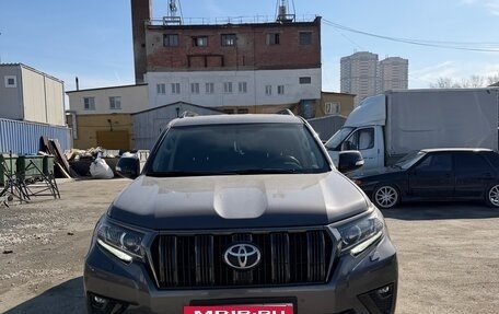 Toyota Land Cruiser Prado 150 рестайлинг 2, 2021 год, 5 870 000 рублей, 6 фотография