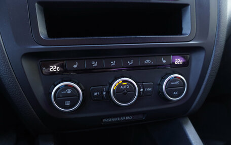 Volkswagen Jetta VI, 2012 год, 925 000 рублей, 15 фотография