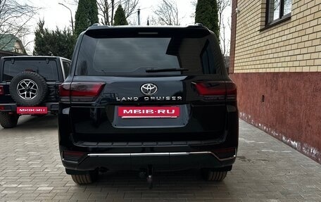 Toyota Land Cruiser, 2022 год, 11 000 000 рублей, 2 фотография