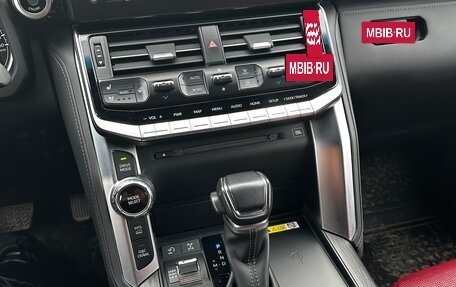 Toyota Land Cruiser, 2022 год, 11 000 000 рублей, 18 фотография