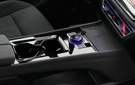 Volkswagen Tiguan, 2026 год, 4 890 000 рублей, 29 фотография