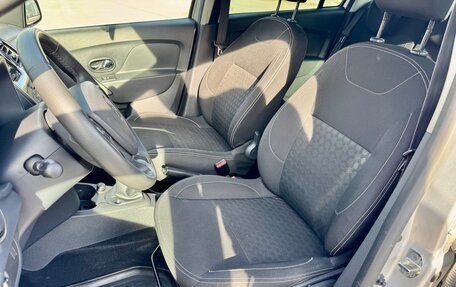 Renault Logan II, 2015 год, 700 000 рублей, 17 фотография