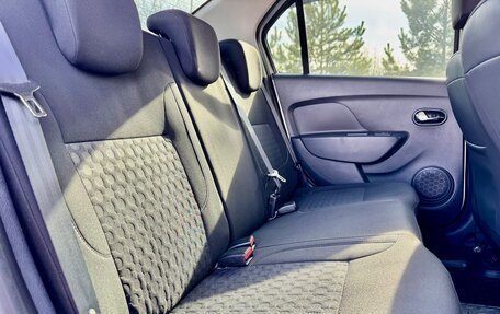 Renault Logan II, 2015 год, 700 000 рублей, 28 фотография