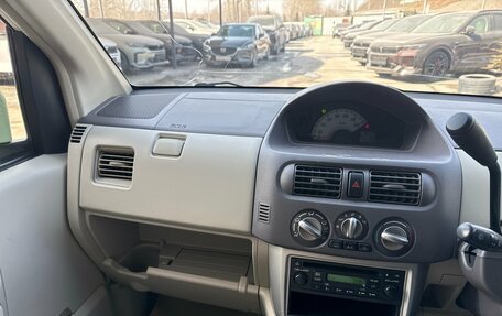 Nissan Otti I, 2006 год, 295 000 рублей, 18 фотография