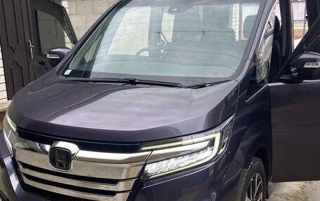 Honda Stepwgn IV, 2017 год, 2 200 000 рублей, 4 фотография