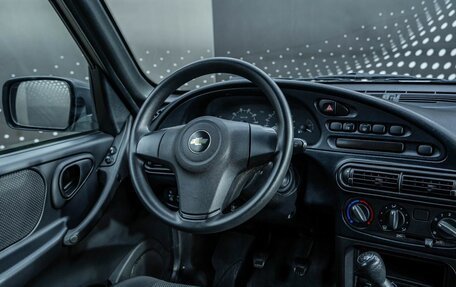 Chevrolet Niva I рестайлинг, 2017 год, 840 000 рублей, 15 фотография