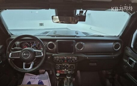 Jeep Gladiator, 2021 год, 4 730 000 рублей, 7 фотография