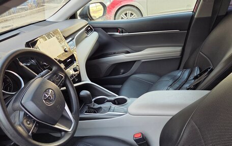 Toyota Camry, 2022 год, 3 160 000 рублей, 12 фотография