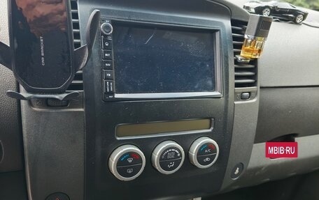 Nissan Pathfinder, 2012 год, 1 900 000 рублей, 10 фотография