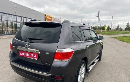 Toyota Highlander III, 2012 год, 1 900 000 рублей, 5 фотография