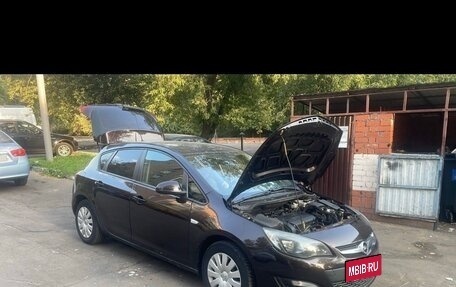 Opel Astra J, 2013 год, 770 000 рублей, 6 фотография