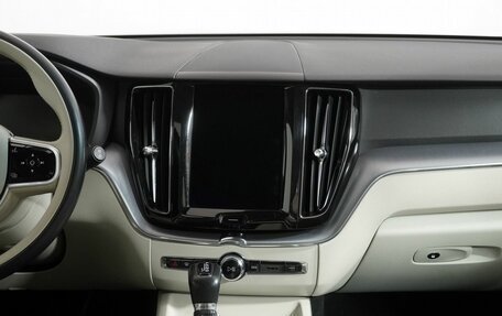 Volvo XC60 II, 2019 год, 3 150 000 рублей, 13 фотография