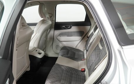 Volvo XC60 II, 2019 год, 3 150 000 рублей, 10 фотография