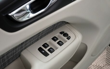 Volvo XC60 II, 2019 год, 3 150 000 рублей, 15 фотография