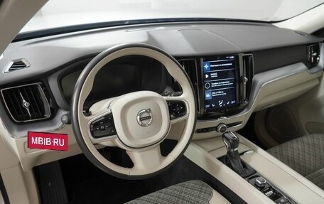 Volvo XC60 II, 2019 год, 3 150 000 рублей, 9 фотография