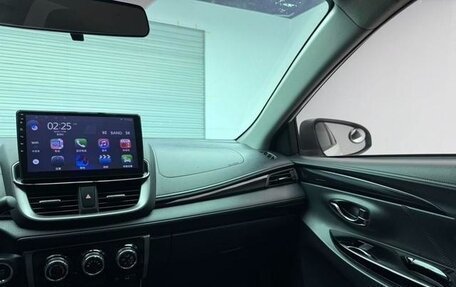 Toyota Yaris XP150 рестайлинг, 2022 год, 1 370 000 рублей, 14 фотография