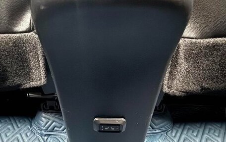 Toyota Yaris XP150 рестайлинг, 2022 год, 1 370 000 рублей, 16 фотография