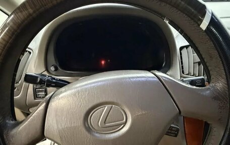 Lexus RX IV рестайлинг, 1999 год, 627 000 рублей, 10 фотография