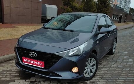 Hyundai Solaris II рестайлинг, 2021 год, 1 850 000 рублей, 1 фотография