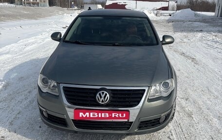 Volkswagen Passat B6, 2007 год, 500 000 рублей, 2 фотография