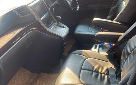 Toyota Vellfire I, 2012 год, 2 500 000 рублей, 3 фотография