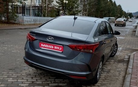 Hyundai Solaris II рестайлинг, 2021 год, 1 850 000 рублей, 3 фотография