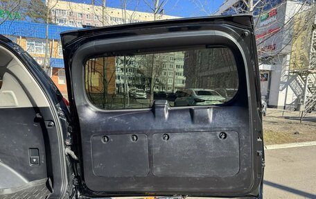 Toyota Land Cruiser Prado 150 рестайлинг 2, 2014 год, 3 355 000 рублей, 21 фотография