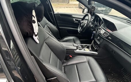 Mercedes-Benz E-Класс, 2015 год, 2 000 000 рублей, 3 фотография